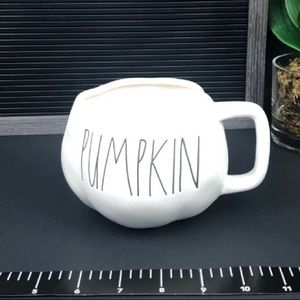 🛍️©️ NEW Rae Dunn PUMPKIN mug